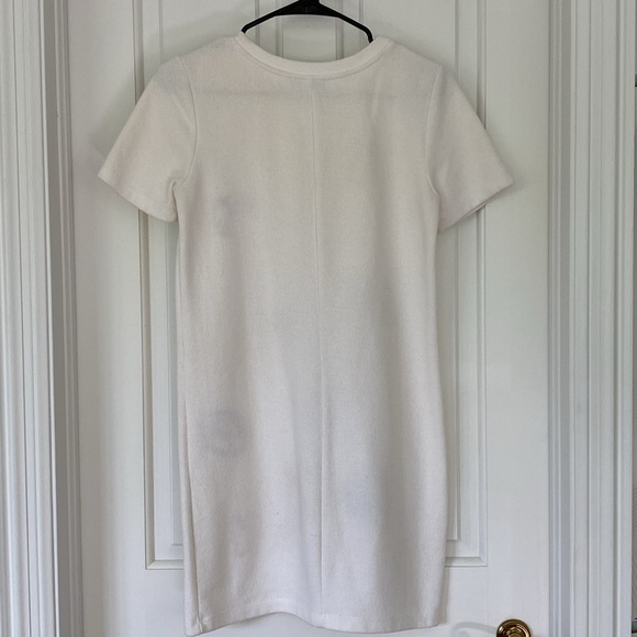 Zara Trafaluc White Short Sleeve Boxy T-Shirt Mini Dress w embroidered patches - Picture 3 of 11